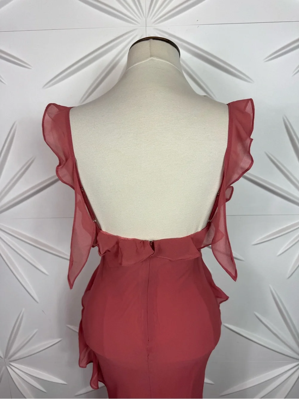 Express Flowy Georgette Ruffle Midi Dress - Picture 8 of 11